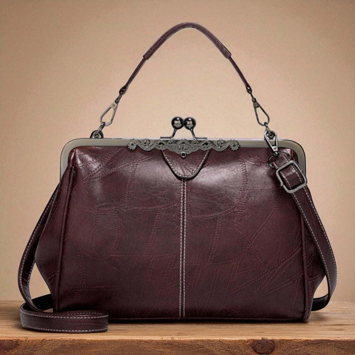 Emilija's Retro Handbag